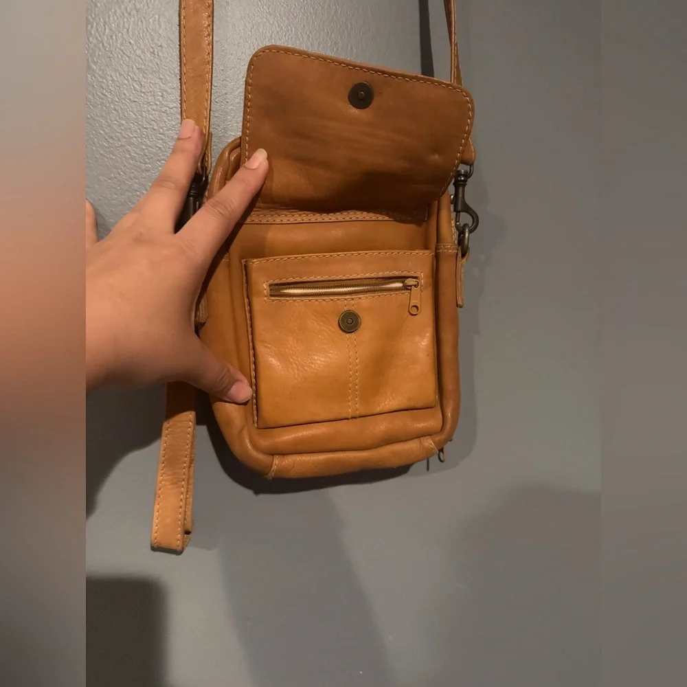 Ellington Brown Leather Messenger Bag with Adjustable Strap